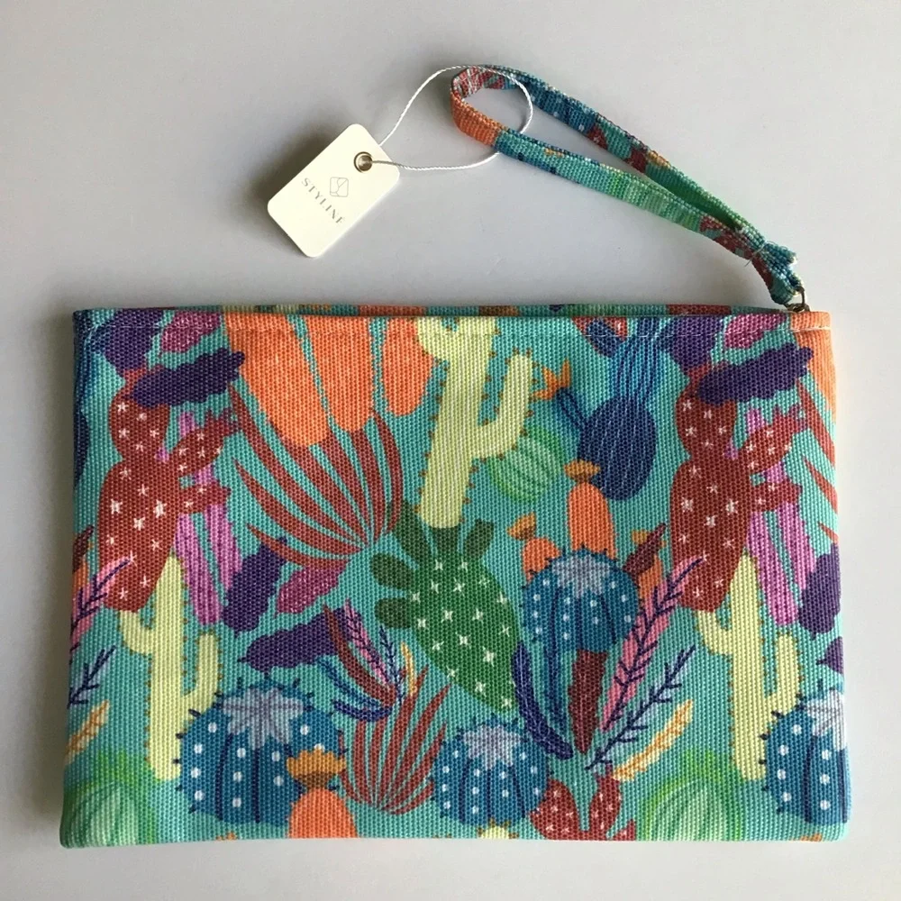 LAST 1! NEW Cactus Wristlet Clutch Cacti Succulent Plant Cosmetic Purse Pouch - Picture 9 of 9